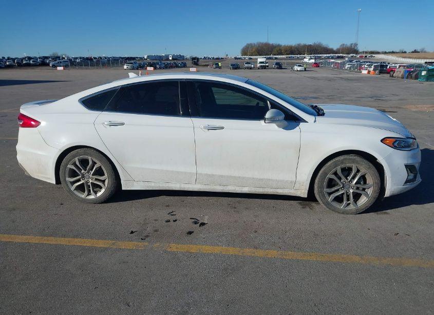 Photo 13 of 2019 Ford Fusion HYBRID TITANIUM (VIN 3FA6P0RU9KR206857)