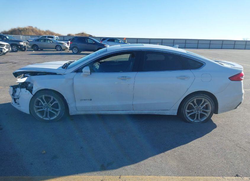 Photo 14 of 2019 Ford Fusion HYBRID TITANIUM (VIN 3FA6P0RU9KR206857)