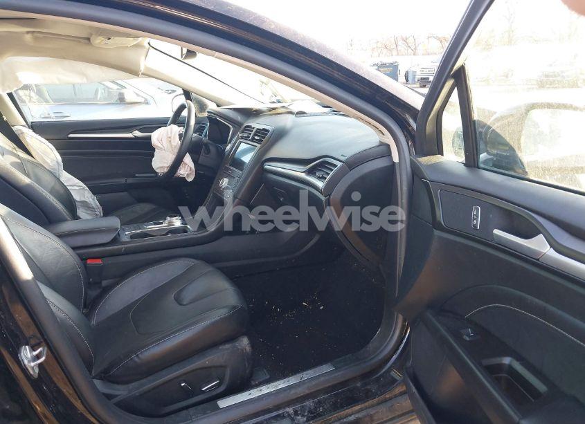 Photo 5 of 2020 Ford Fusion HYBRID TITANIUM (VIN 3FA6P0RU9LR141476)