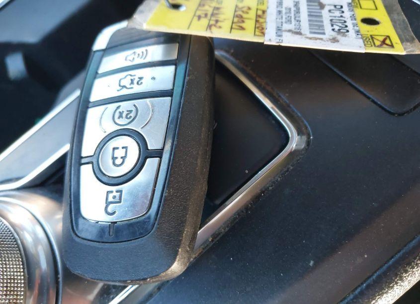 Photo 11 of 2018 Ford Fusion HYBRID TITANIUM (VIN 3FA6P0RUXJR131617)