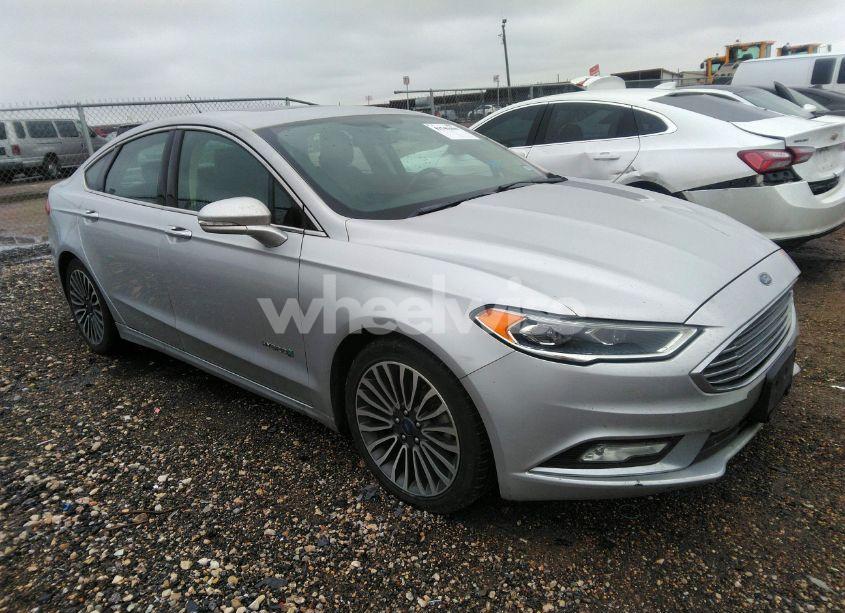 2018 Ford Fusion HYBRID TITANIUM (VIN 3FA6P0RUXJR207174) main photo