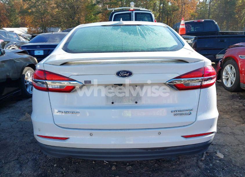 Photo 17 of 2019 Ford Fusion HYBRID TITANIUM (VIN 3FA6P0RUXKR121137)