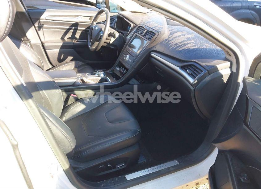 Photo 5 of 2019 Ford Fusion HYBRID TITANIUM (VIN 3FA6P0RUXKR121137)