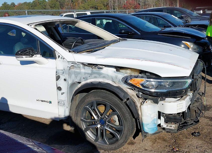 Photo 6 of 2019 Ford Fusion HYBRID TITANIUM (VIN 3FA6P0RUXKR121137)