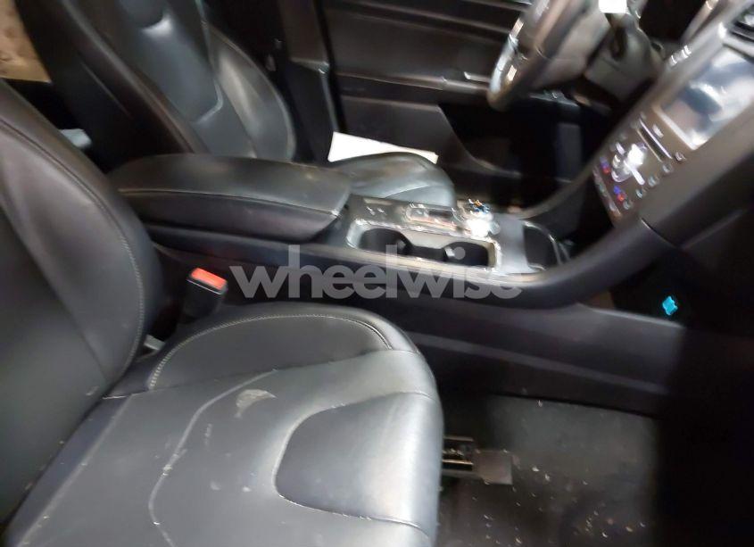 Photo 5 of 2020 Ford Fusion HYBRID TITANIUM (VIN 3FA6P0RUXLR157167)