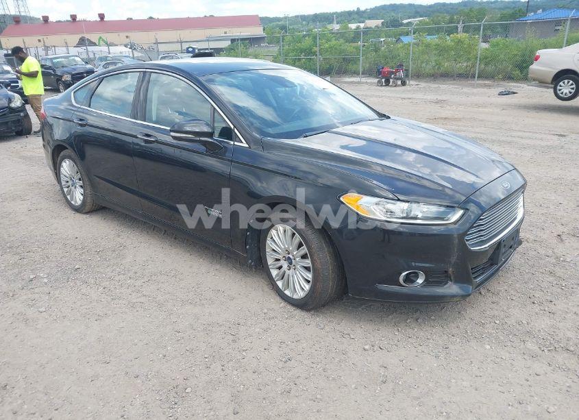2013 Ford Fusion ENERGI TITANIUM (VIN 3FA6P0SU0DR241025) main photo