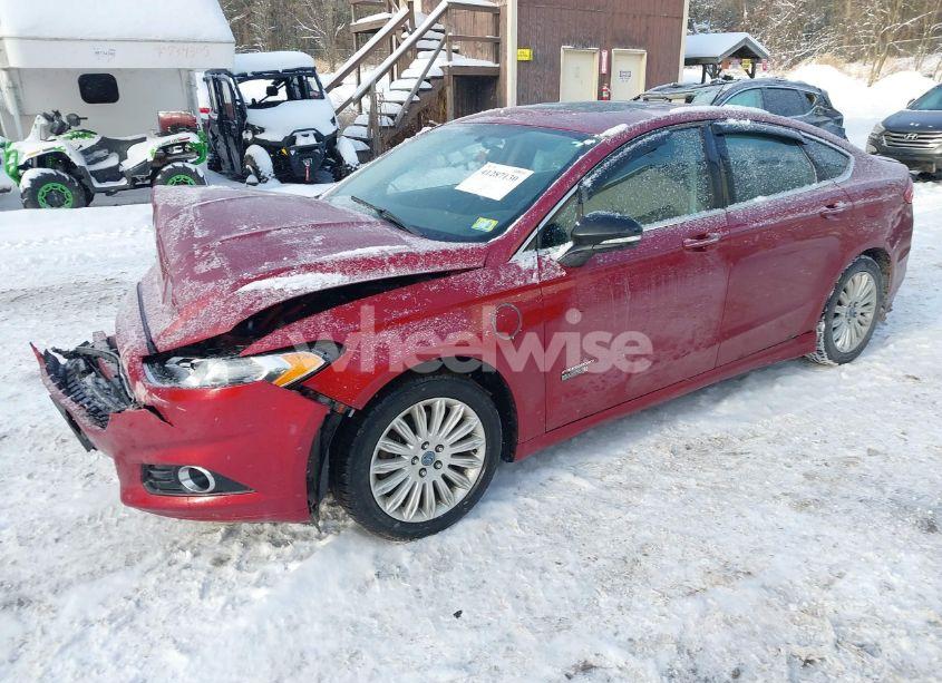 Photo 2 of 2014 Ford Fusion ENERGI TITANIUM (VIN 3FA6P0SU0ER100781)