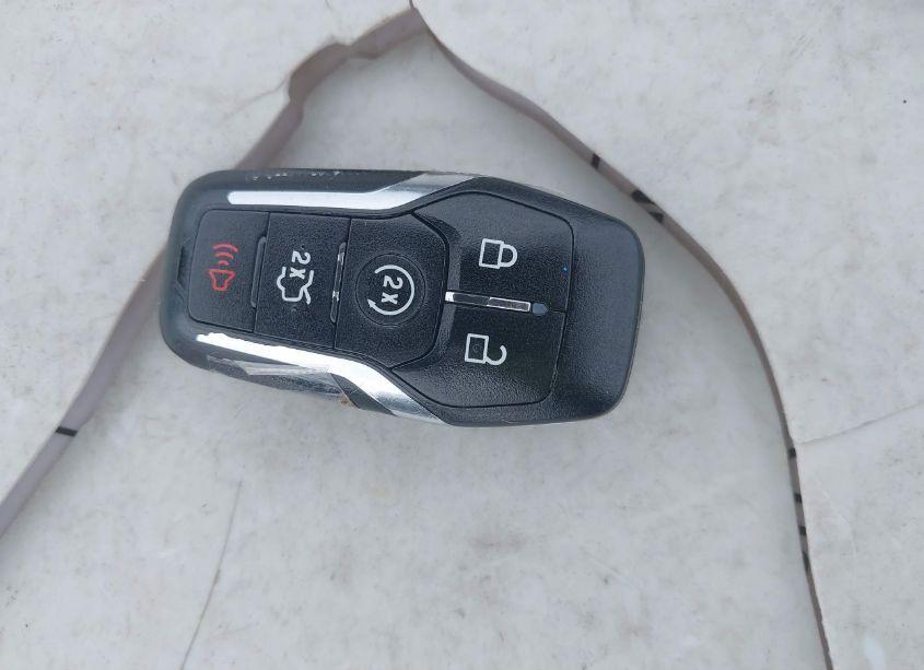 Photo 11 of 2014 Ford Fusion ENERGI TITANIUM (VIN 3FA6P0SU0ER112428)