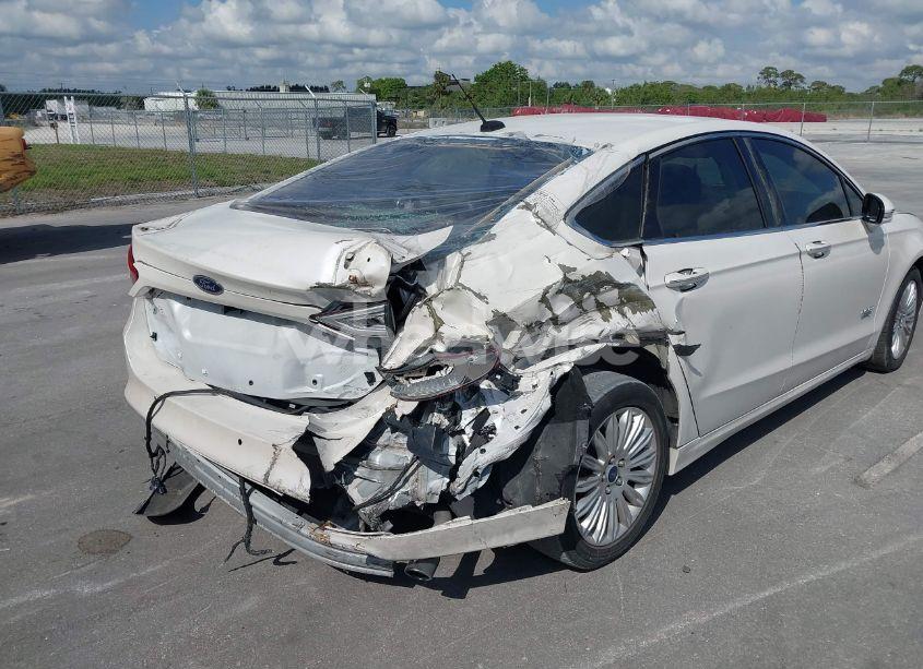 Photo 6 of 2014 Ford Fusion ENERGI TITANIUM (VIN 3FA6P0SU0ER149155)