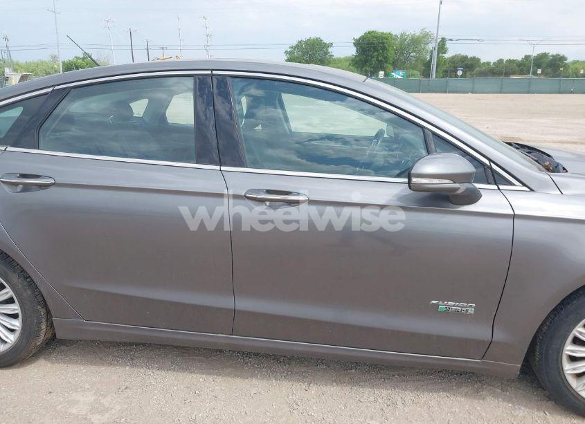 Photo 13 of 2014 Ford Fusion TITANIUM PHEV (VIN 3FA6P0SU0ER269411)