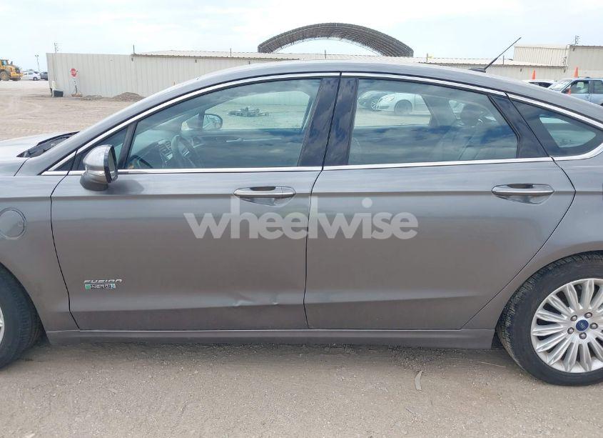 Photo 14 of 2014 Ford Fusion TITANIUM PHEV (VIN 3FA6P0SU0ER269411)