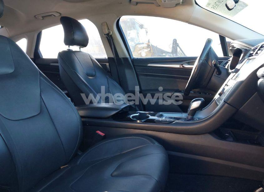 Photo 5 of 2016 Ford Fusion ENERGI TITANIUM (VIN 3FA6P0SU0GR242616)