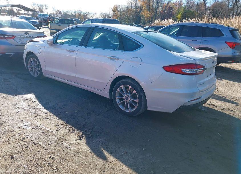 Photo 3 of 2020 Ford Fusion TITANIUM (VIN 3FA6P0SU0LR105234)