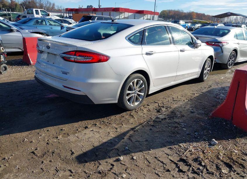 Photo 4 of 2020 Ford Fusion TITANIUM (VIN 3FA6P0SU0LR105234)