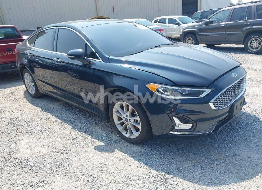 2020 Ford Fusion PLUG-IN HYBRID TITANIUM (VIN 3FA6P0SU0LR132241) main photo