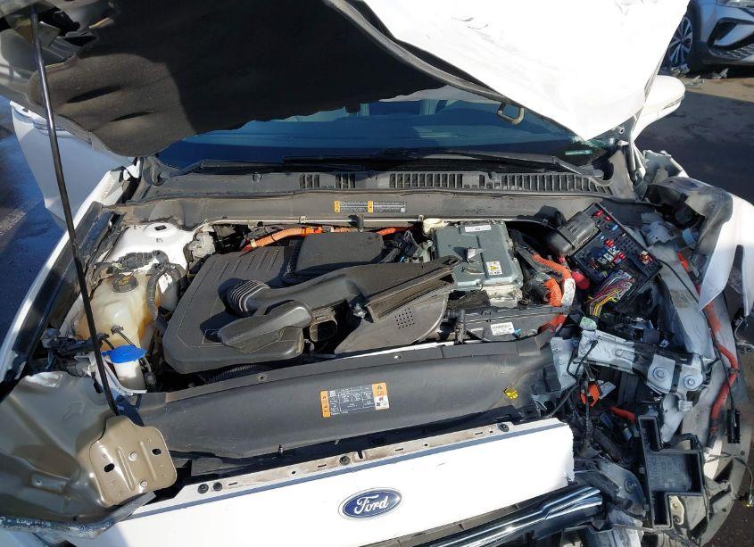 Photo 10 of 2014 Ford Fusion ENERGI TITANIUM (VIN 3FA6P0SU1ER112471)