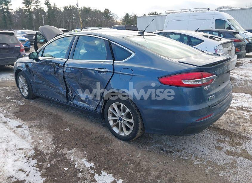 Photo 3 of 2019 Ford Fusion ENERGI TITANIUM (VIN 3FA6P0SU1KR228149)