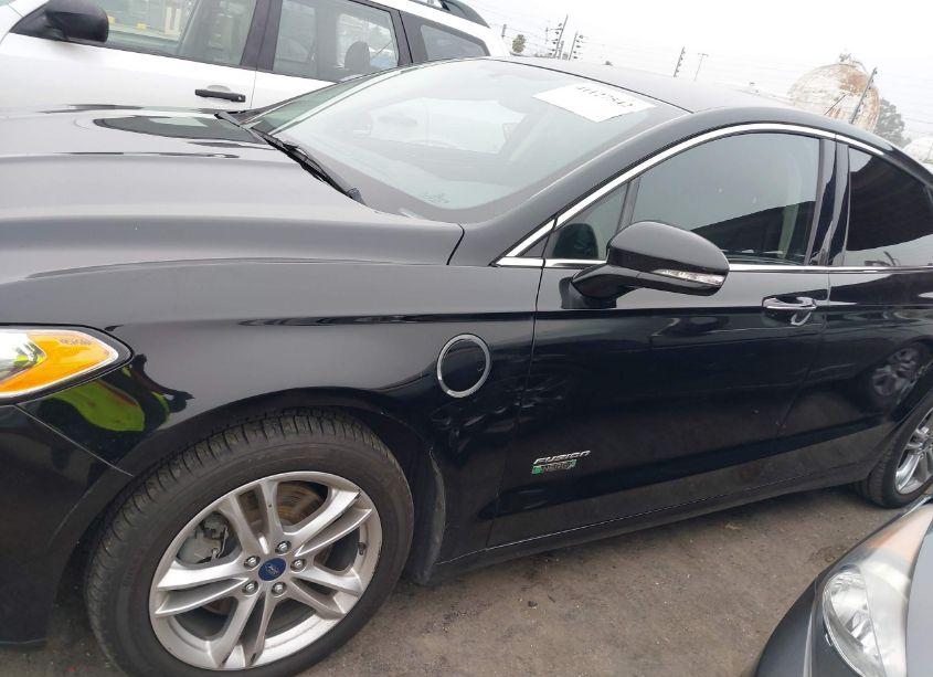 Photo 15 of 2016 Ford Fusion ENERGI TITANIUM (VIN 3FA6P0SU2GR229947)