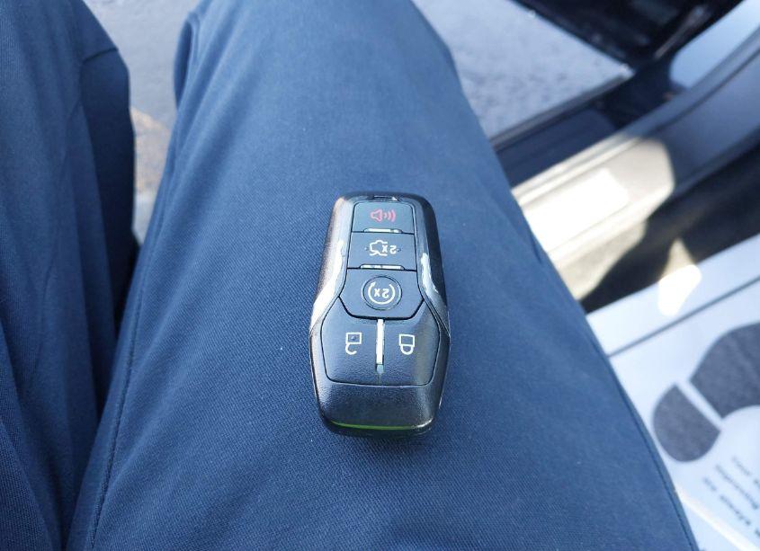 Photo 11 of 2016 Ford Fusion ENERGI TITANIUM (VIN 3FA6P0SU2GR315484)