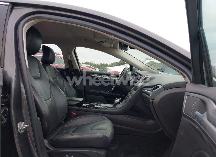 Photo 5 of 2016 Ford Fusion ENERGI TITANIUM (VIN 3FA6P0SU3GR270538)