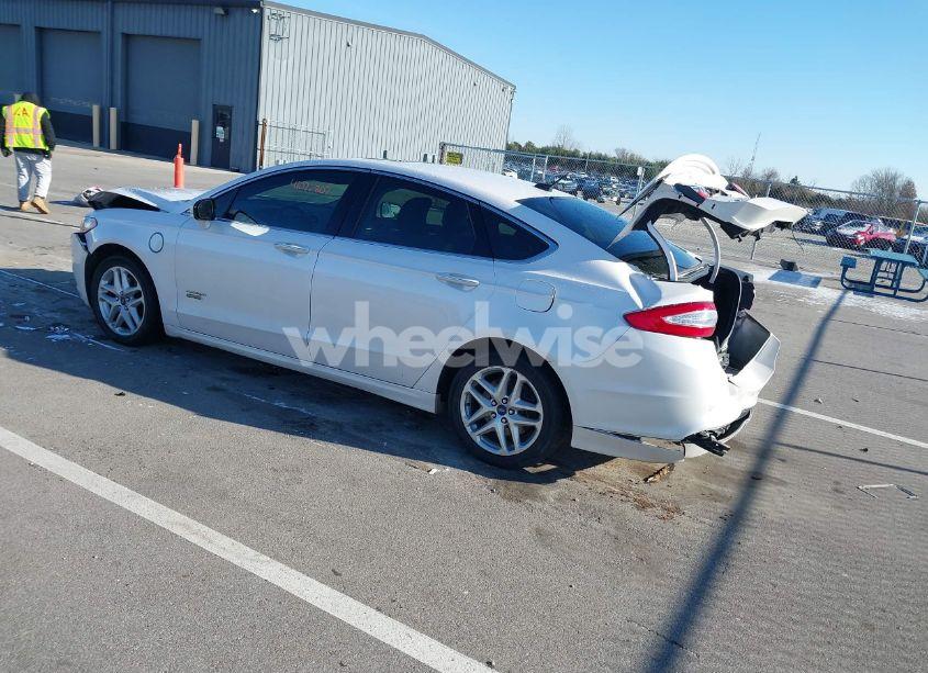 Photo 3 of 2016 Ford Fusion ENERGI TITANIUM (VIN 3FA6P0SU3GR304560)