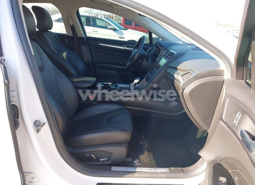 Photo 5 of 2016 Ford Fusion ENERGI TITANIUM (VIN 3FA6P0SU3GR304560)