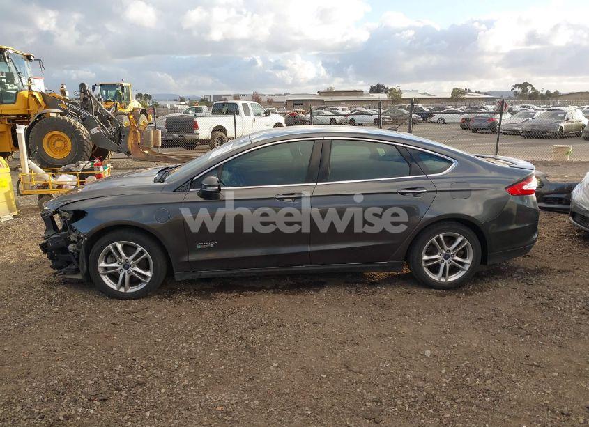 Photo 15 of 2016 Ford Fusion ENERGI TITANIUM (VIN 3FA6P0SU3GR349501)