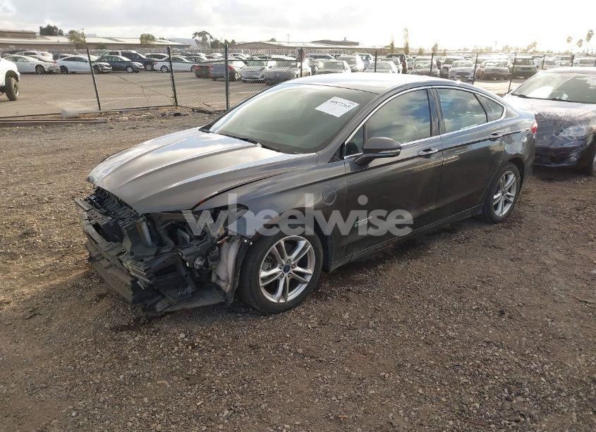 Photo 2 of 2016 Ford Fusion ENERGI TITANIUM (VIN 3FA6P0SU3GR349501)