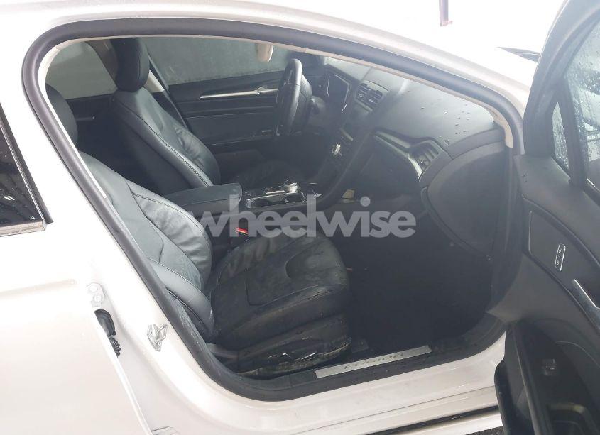 Photo 5 of 2019 Ford Fusion ENERGI TITANIUM (VIN 3FA6P0SU3KR248581)