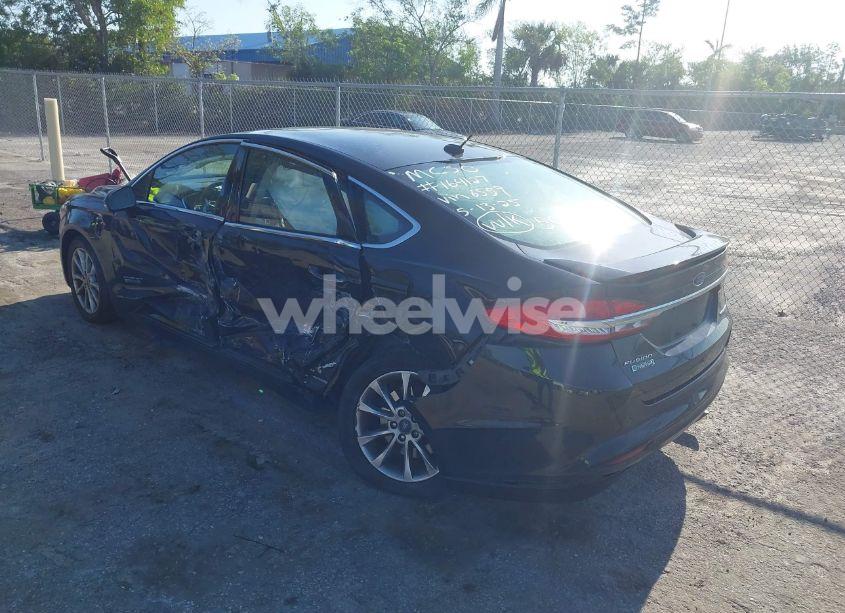 Photo 3 of 2018 Ford Fusion ENERGI TITANIUM (VIN 3FA6P0SU4JR106559)