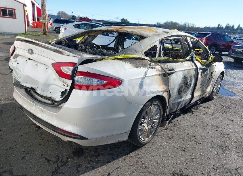 Photo 4 of 2014 Ford Fusion ENERGI TITANIUM (VIN 3FA6P0SU5ER204084)