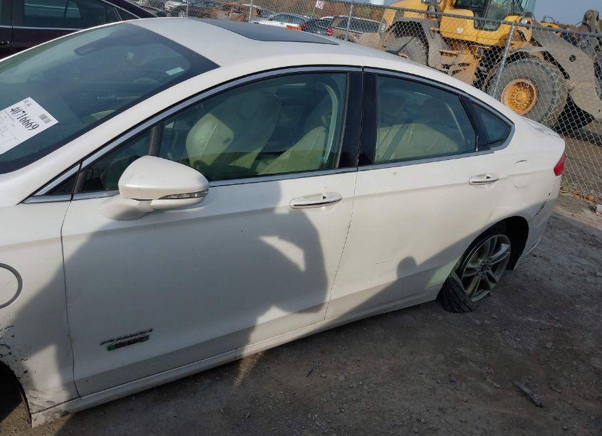 Photo 14 of 2016 Ford Fusion ENERGI TITANIUM (VIN 3FA6P0SU5GR164043)