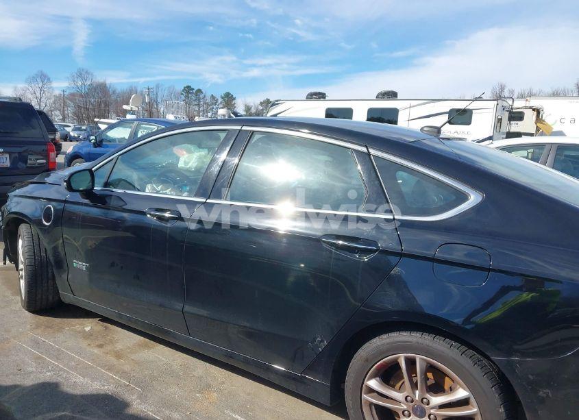 Photo 14 of 2016 Ford Fusion ENERGI TITANIUM (VIN 3FA6P0SU5GR401632)