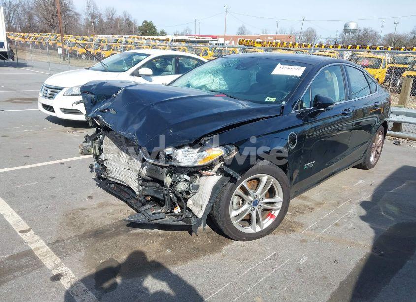 Photo 2 of 2016 Ford Fusion ENERGI TITANIUM (VIN 3FA6P0SU5GR401632)