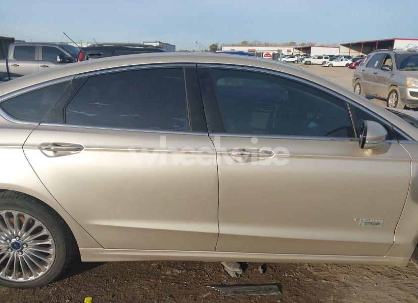 Photo 13 of 2017 Ford Fusion ENERGI PLATINUM (VIN 3FA6P0SU5HR373140)