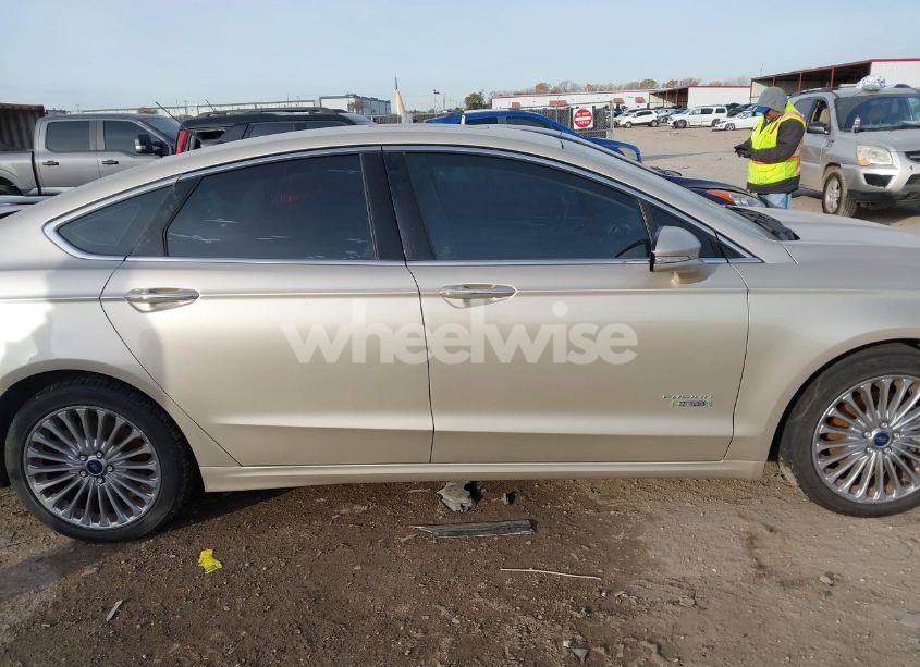 Photo 14 of 2017 Ford Fusion ENERGI PLATINUM (VIN 3FA6P0SU5HR373140)