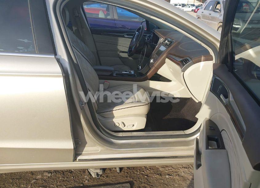 Photo 5 of 2017 Ford Fusion ENERGI PLATINUM (VIN 3FA6P0SU5HR373140)