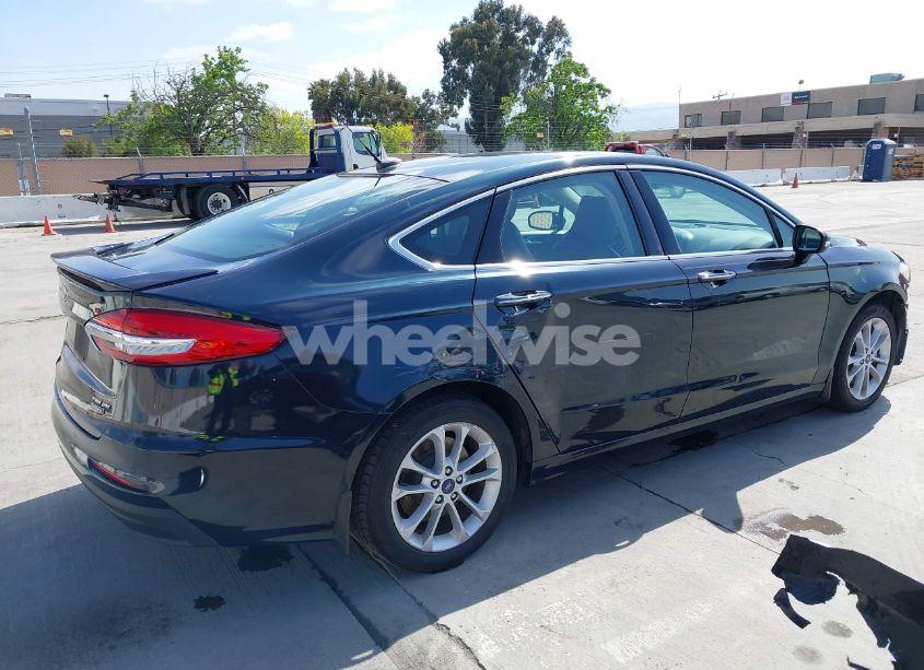 Photo 4 of 2020 Ford Fusion PLUG-IN HYBRID TITANIUM (VIN 3FA6P0SU5LR149651)