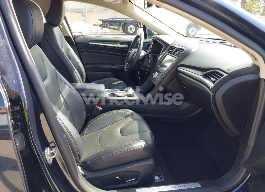 Photo 5 of 2020 Ford Fusion PLUG-IN HYBRID TITANIUM (VIN 3FA6P0SU5LR149651)