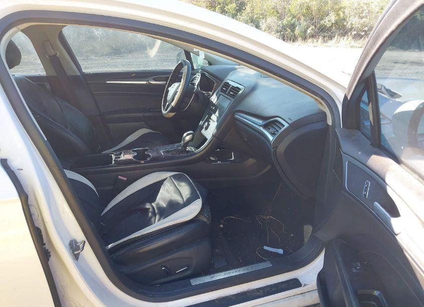 Photo 5 of 2014 Ford Fusion ENERGI TITANIUM (VIN 3FA6P0SU6ER224490)