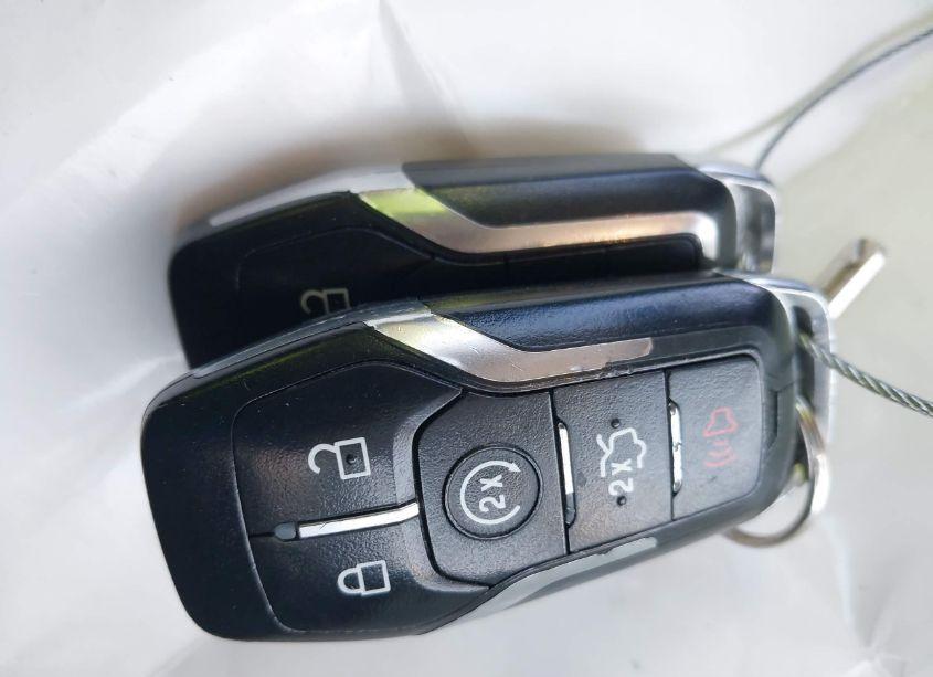 Photo 11 of 2014 Ford Fusion ENERGI TITANIUM (VIN 3FA6P0SU6ER357413)