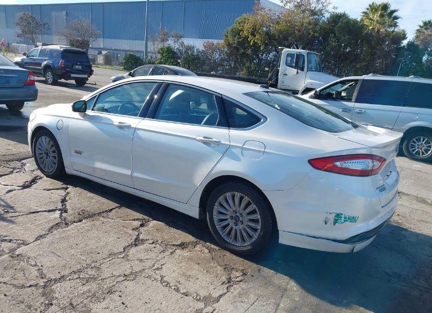 Photo 3 of 2014 Ford Fusion ENERGI TITANIUM (VIN 3FA6P0SU6ER357413)