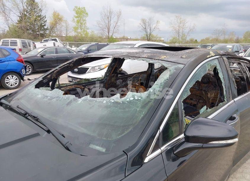 Photo 6 of 2016 Ford Fusion ENERGI TITANIUM (VIN 3FA6P0SU6GR154279)