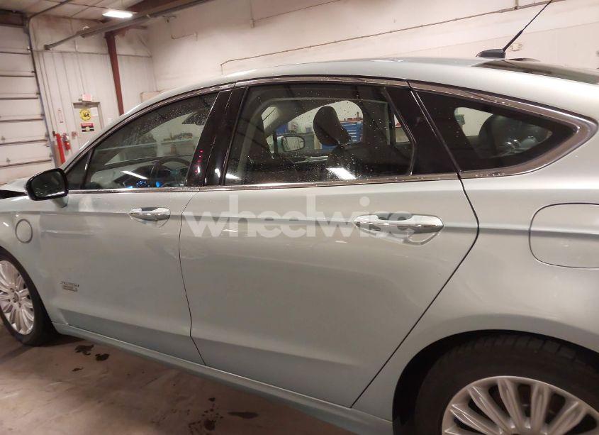 Photo 14 of 2013 Ford Fusion ENERGI TITANIUM (VIN 3FA6P0SU7DR179994)