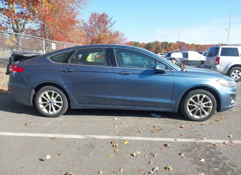 Photo 13 of 2019 Ford Fusion ENERGI TITANIUM (VIN 3FA6P0SU7KR185307)