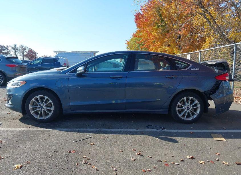 Photo 14 of 2019 Ford Fusion ENERGI TITANIUM (VIN 3FA6P0SU7KR185307)
