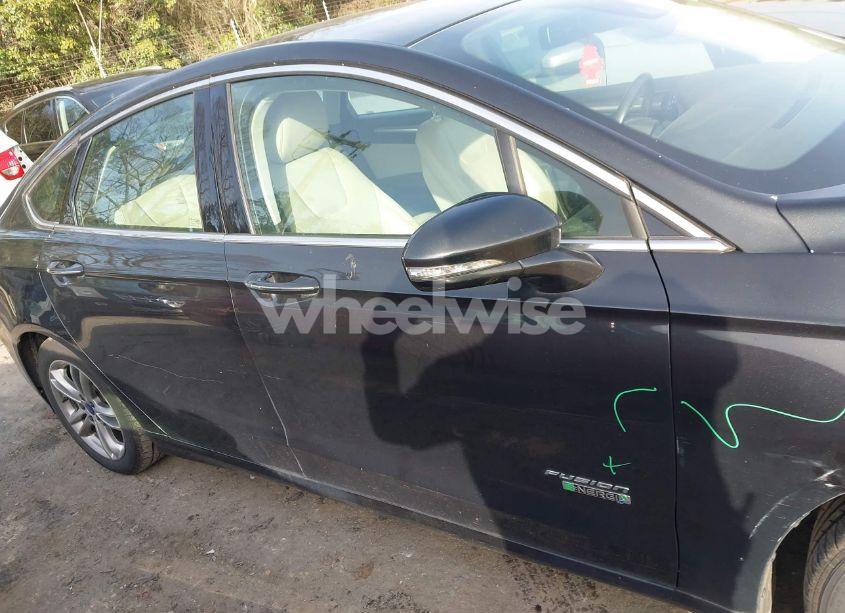 Photo 13 of 2015 Ford Fusion ENERGI TITANIUM (VIN 3FA6P0SU8FR189159)