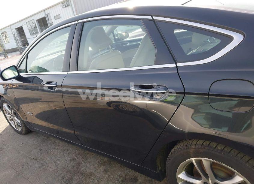 Photo 14 of 2015 Ford Fusion ENERGI TITANIUM (VIN 3FA6P0SU8FR189159)