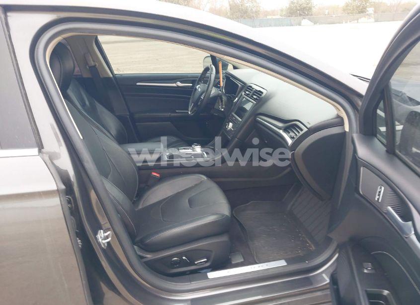 Photo 5 of 2017 Ford Fusion ENERGI TITANIUM (VIN 3FA6P0SU8HR104727)