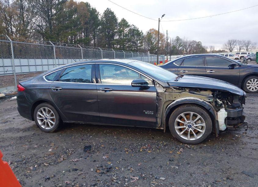 Photo 14 of 2017 Ford Fusion ENERGI TITANIUM (VIN 3FA6P0SU8HR255230)